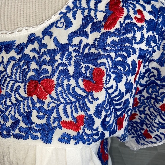 Embroidered top - Picture 3 of 6